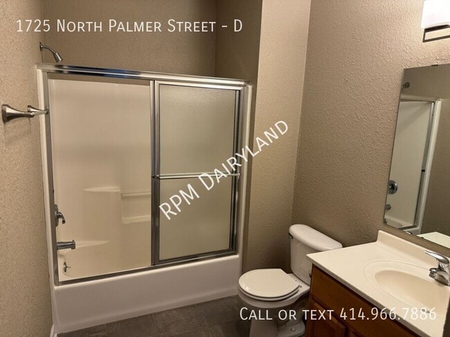 Building Photo - 1725 N Palmer St