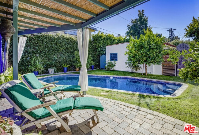 Building Photo - 3472 Rowena Ave