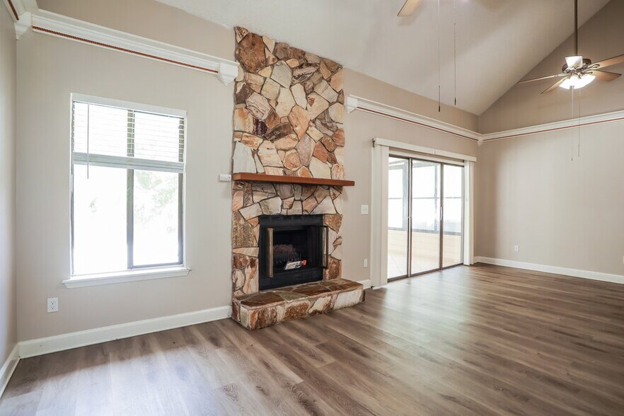 Building Photo - 4137 Rollingwood Ct
