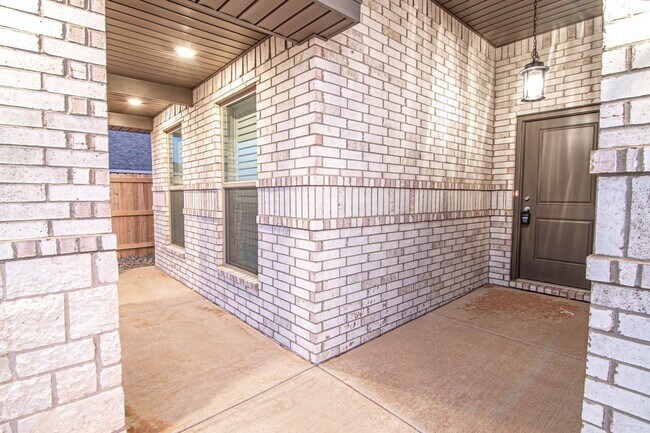 Building Photo - 2714 Southwest St