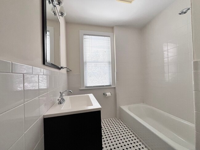 Building Photo - 36 Treadwell Ave