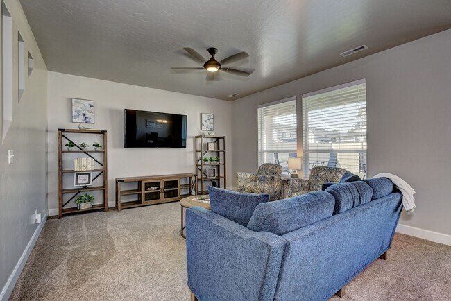 Building Photo - Beautiful Home in the Heart of Eagle