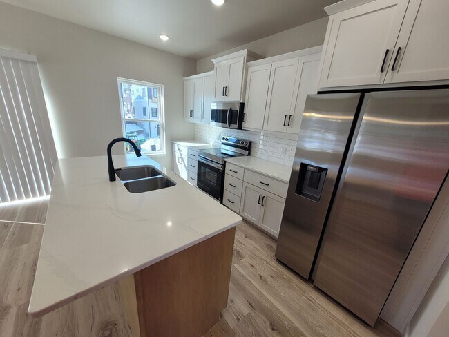 Building Photo - Cannery Crossing #2