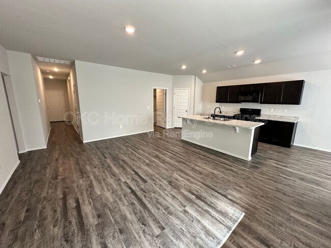 Building Photo - 618 NW 119th St