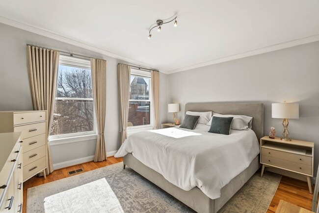 Building Photo - Logan Circle Condo