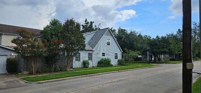 Building Photo - 3936 Case St