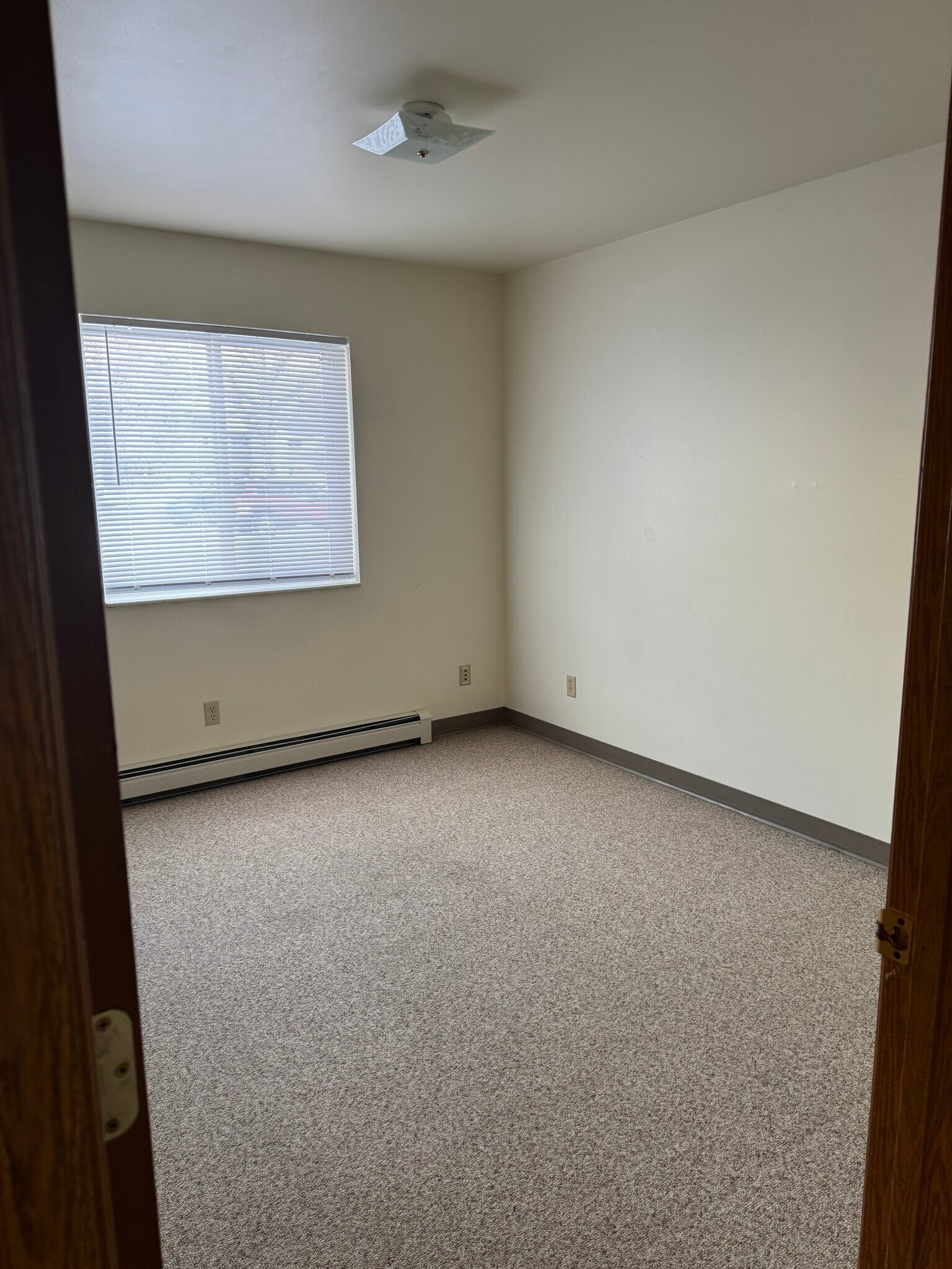 Building Photo - 3116 Wilson Ave