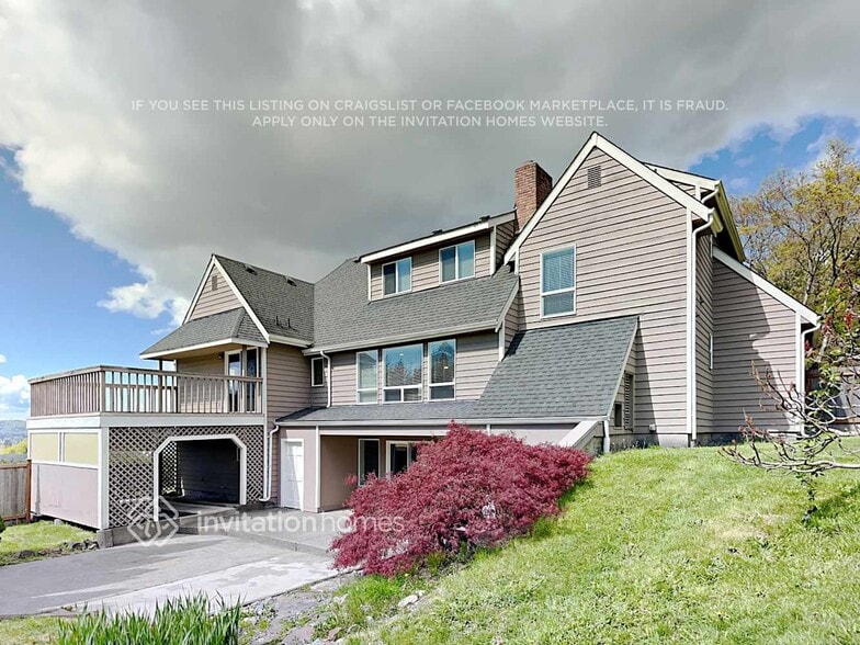 Building Photo - 4807 72nd Dr NE