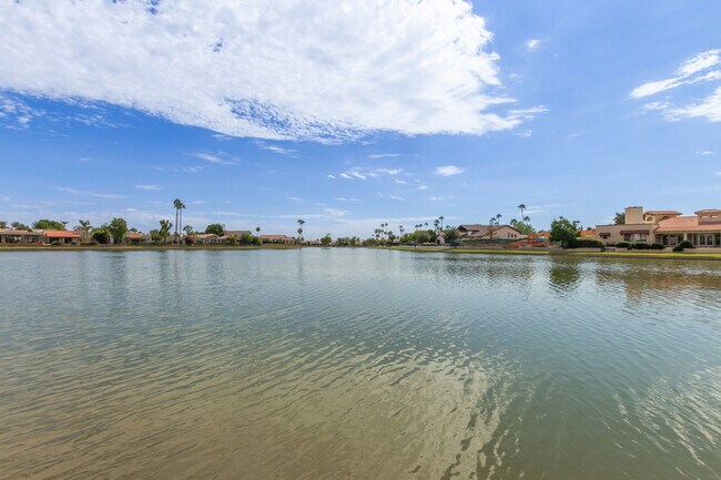 Building Photo - 8175 E Del Cuarzo Dr