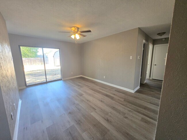 Building Photo - 1801 Archery Ln