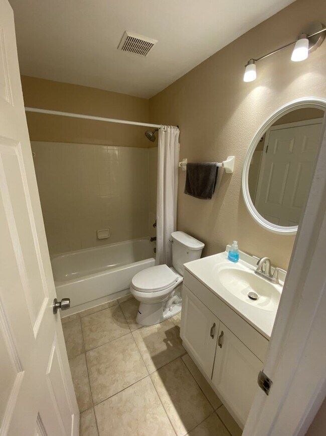 Building Photo - Charming 3-Bedroom Home for Rent in Winter Garden, FL