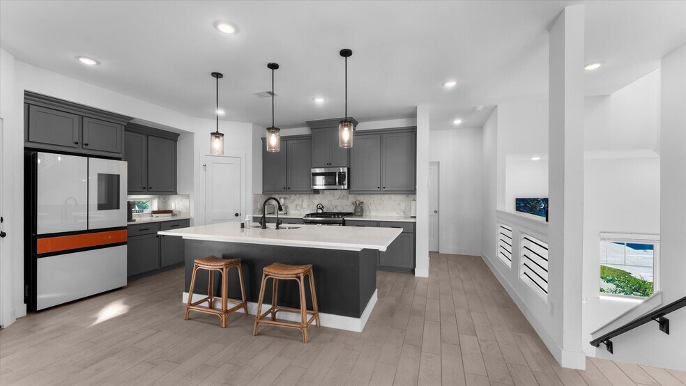 Building Photo - 15135 Colorado Bnd Pk Dr