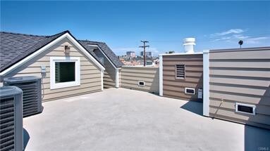 Building Photo - 309 34th St