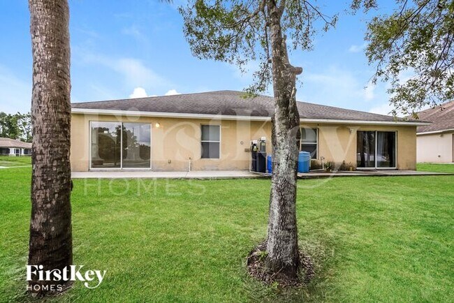 Building Photo - 317 Apartment St