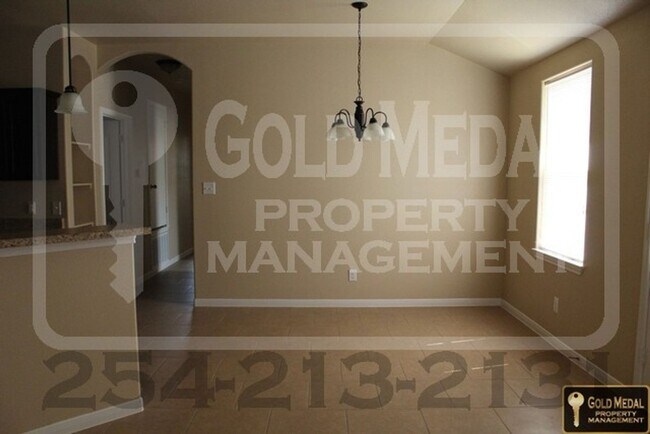 Building Photo - 4505 Cambridge Dr