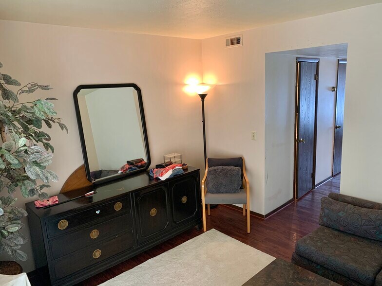 Building Photo - 5195 Cline Rd