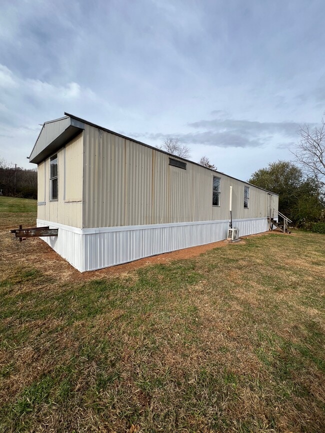 Building Photo - 137 Vestin Dr