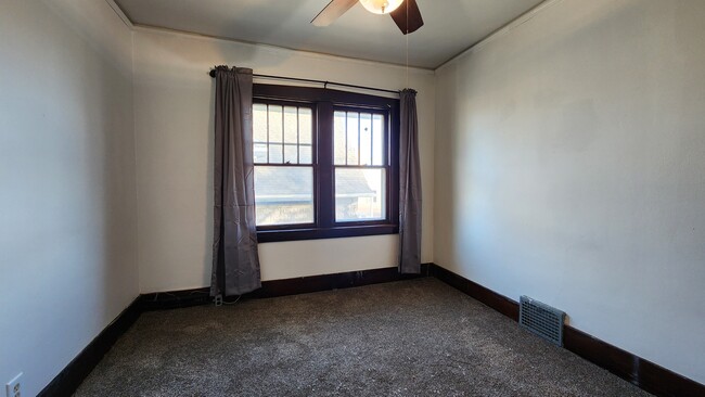 Building Photo - 1314 3rd Ave N