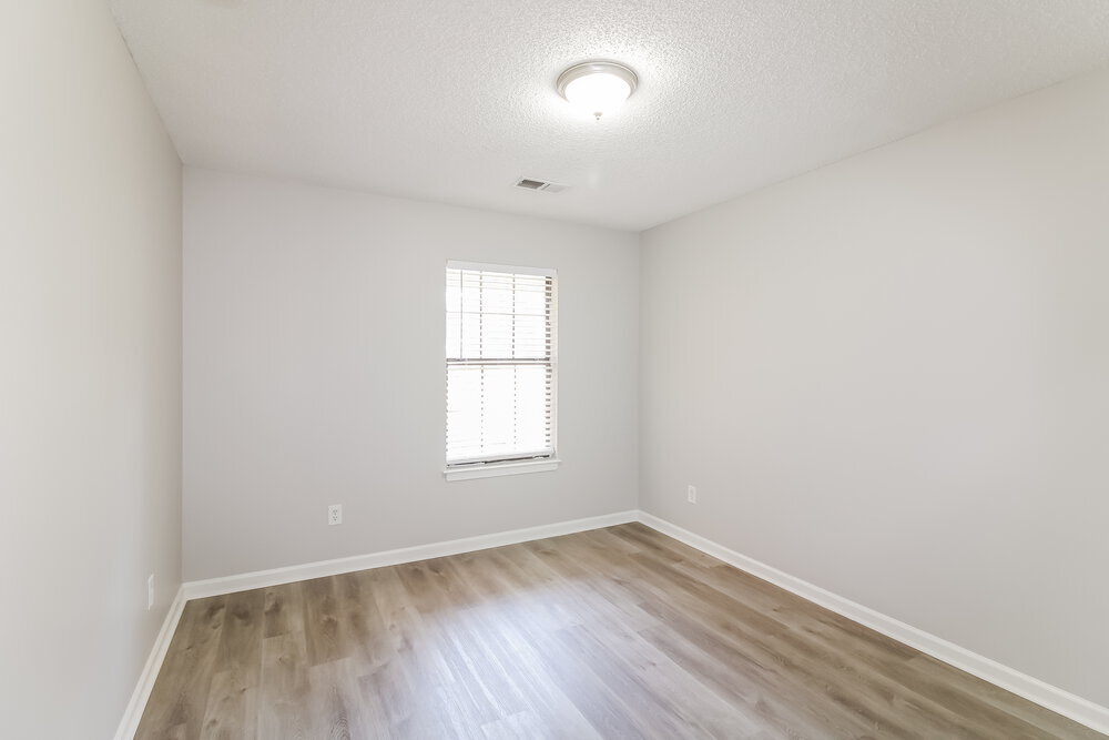 Building Photo - 7856 Deer Cove