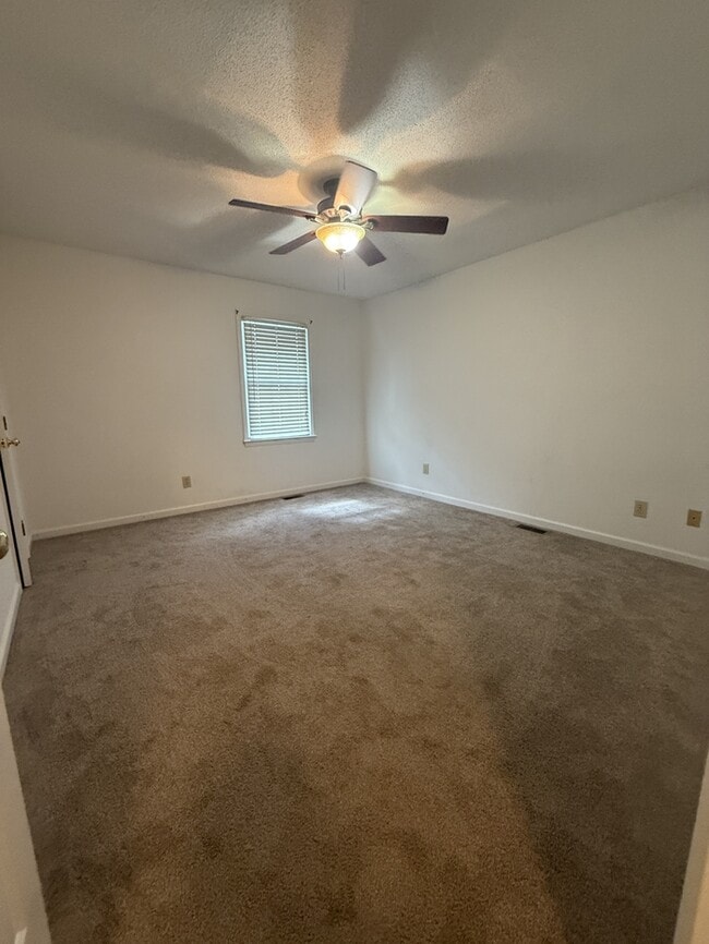 Building Photo - 203 S Lincoln St