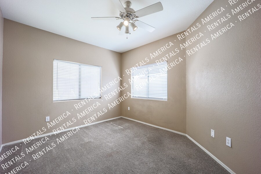 Building Photo - 9555 E Raintree Dr