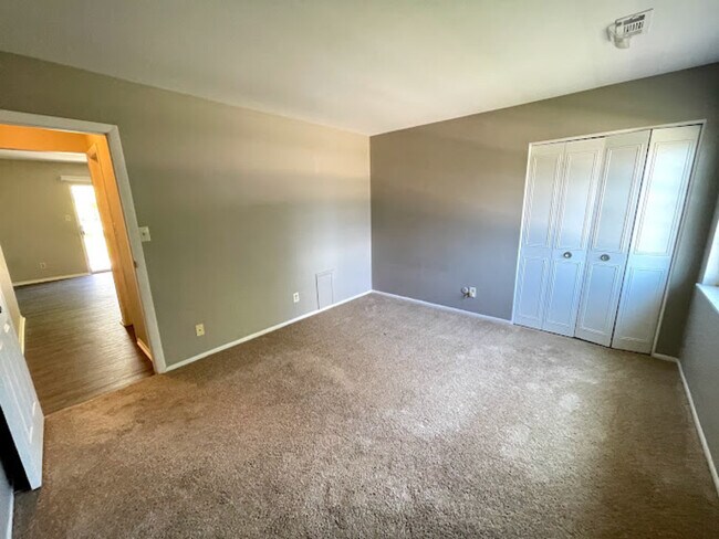 Building Photo - 503 1st Ave SE