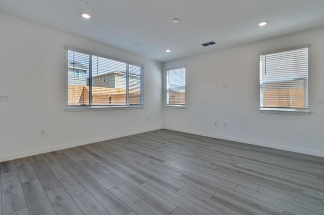 Building Photo - Brand-New 4BR Home with Solar in Rancho Co...