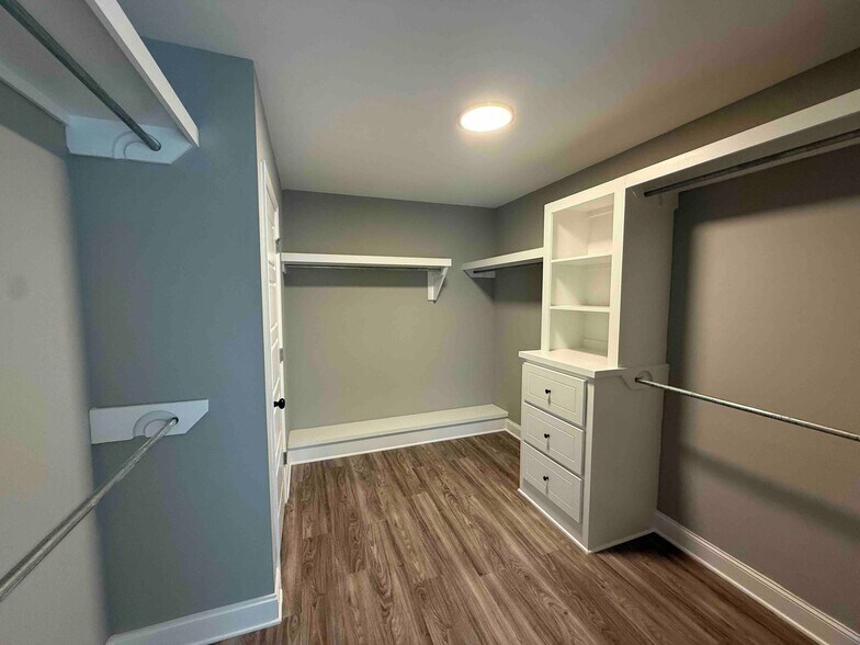 Building Photo - 573 Patrick Farms Dr