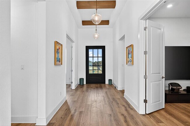 Building Photo - 404 Prairie Clover Dr