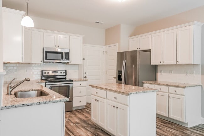 Building Photo - 100 Alcock Ln