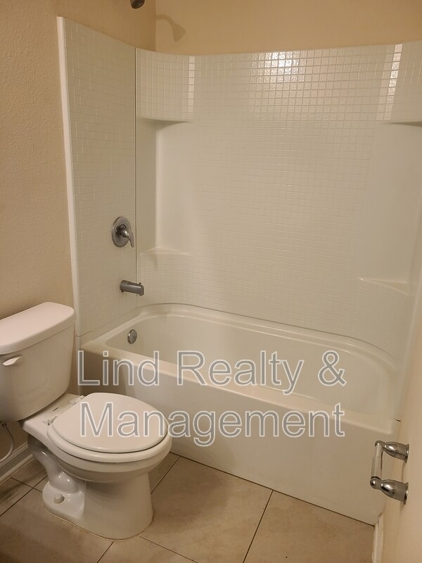 Building Photo - 7737 Legacy Trl