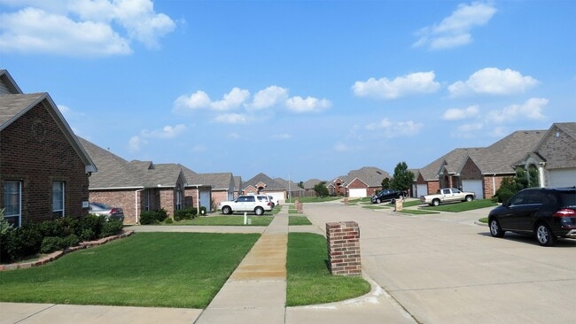 Building Photo - 507 Mesa Ridge Ct
