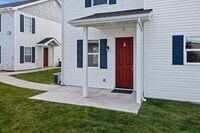 Building Photo - "Discover Comfort & Style: Spacious 3-Bed,...