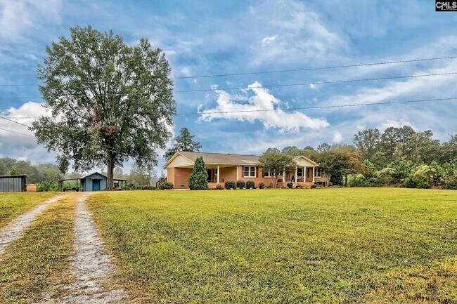 Building Photo - 221 Crooked Creek Rd