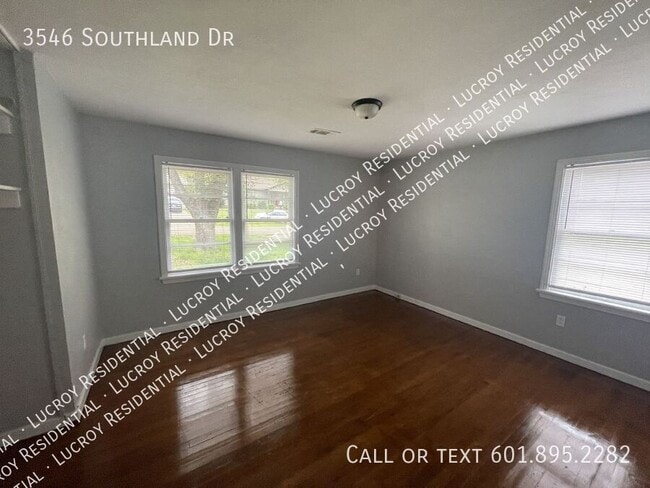 Building Photo - 3546 Southland Dr