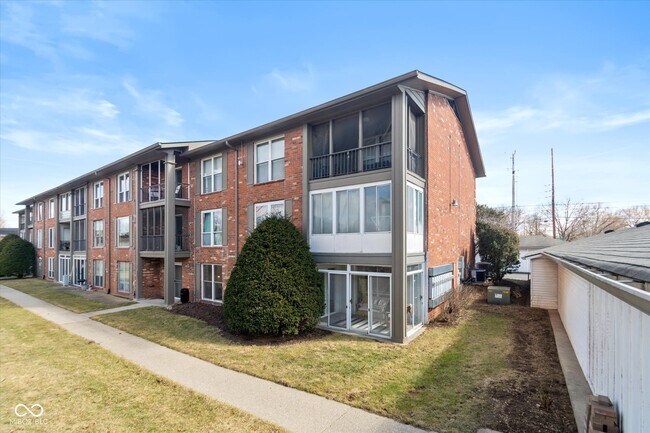 Primary Photo - 5034 Allisonville Rd