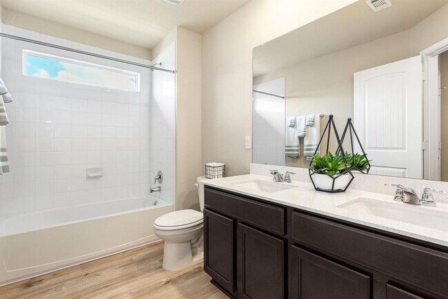 Building Photo - 309 Empress Tree Dr