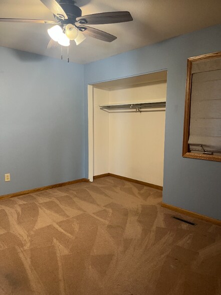 Building Photo - 2702 Parklake Ct