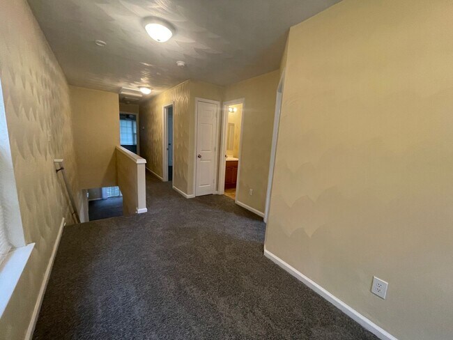 Building Photo - GORGEOUS SINGLE FAMILY 3BR/2.5BA PARK PLAC...