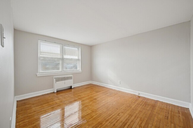 Building Photo - 6770 Blakemore St