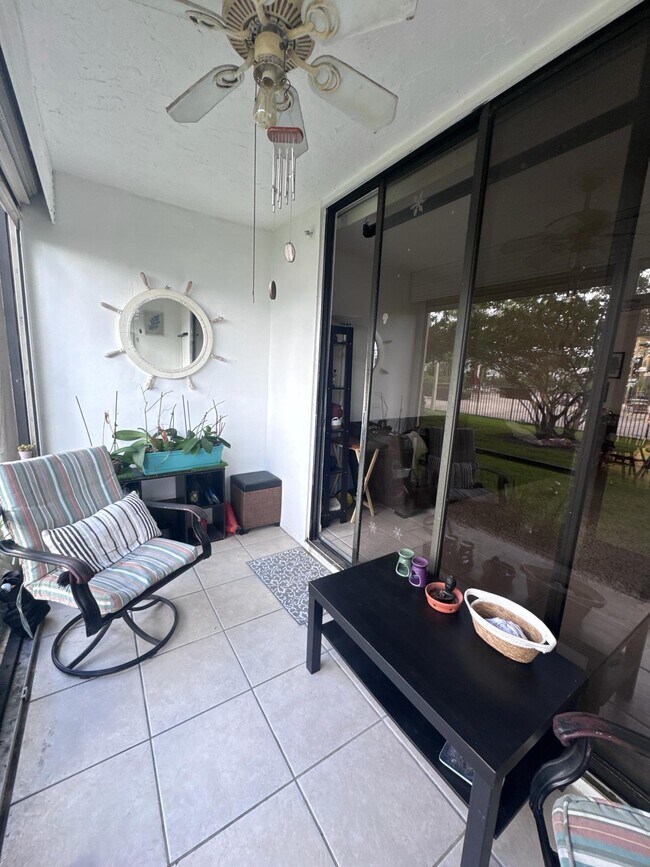 Building Photo - 4640 Lucerne Lakes Blvd W