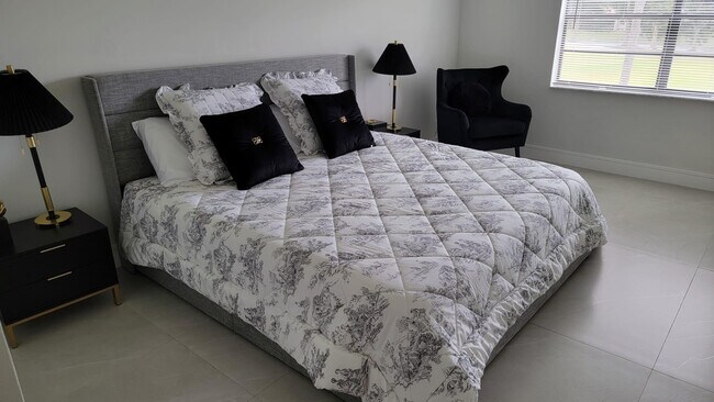 Building Photo - 9319 Pecky Cypress Ln