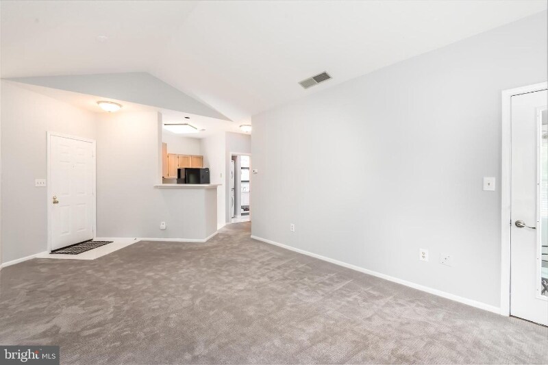 Building Photo - 6011 Rosebud Ln