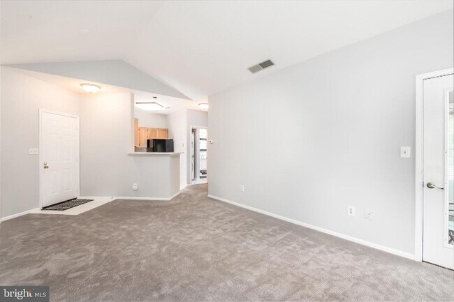 Building Photo - 6011 Rosebud Ln