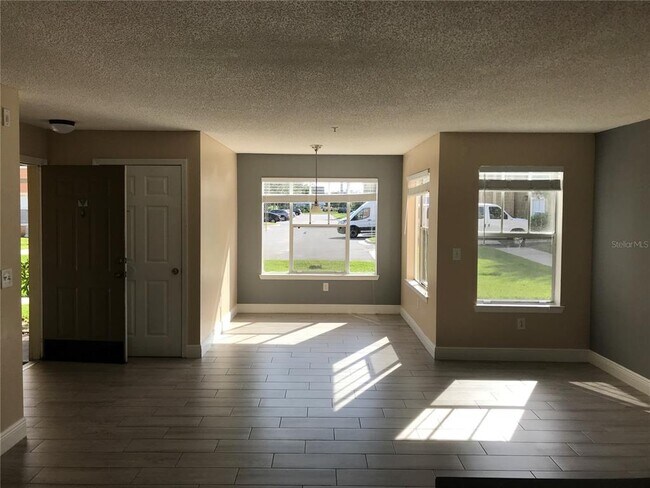 Building Photo - 2209 Antigua Pl