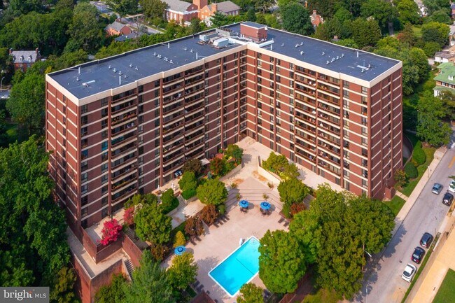 Building Photo - 4100 N Charles St