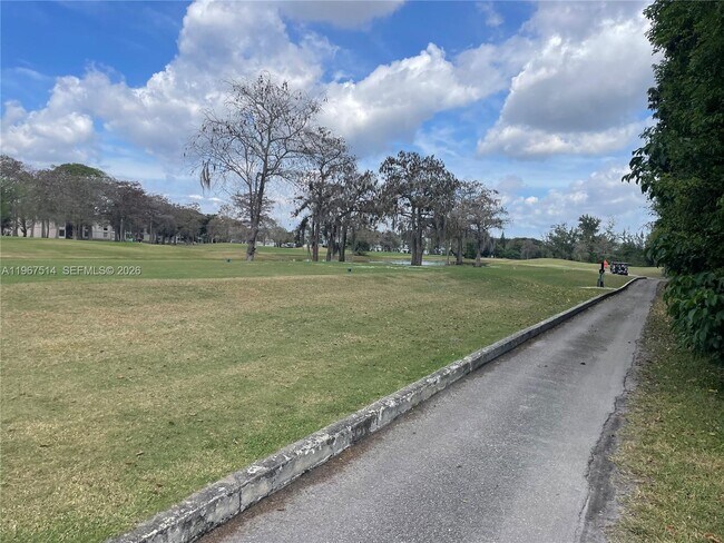 Building Photo - 8043 Lagos De Campo Blvd