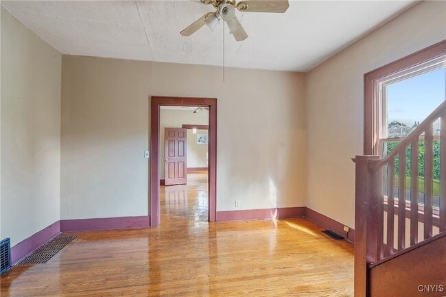 Building Photo - 518 E Brighton Ave