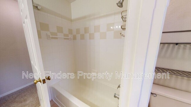 Building Photo - 13810 Sutton Park Dr N