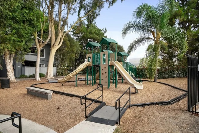 Building Photo - 32221 Alipaz St